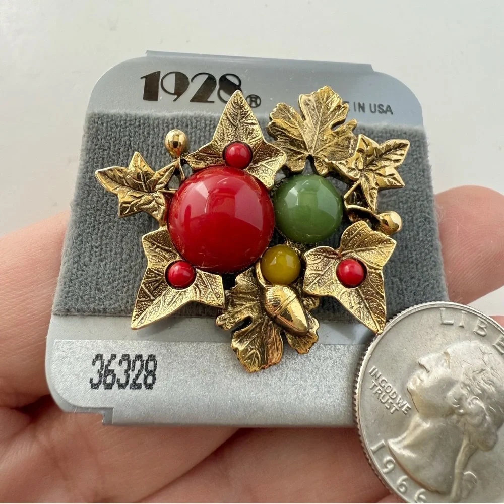 Vintage 1928 Autumn Leaves Acorn Red Green Lucite Cabochons Brooch Pin